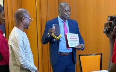 TROPHEE THIESSIRE DE LA PAIX ET LA GOUVERNANCE DECERNE AU DIRECTEUR EXECUTIF DE L&rsquo;ONG AID-ZL